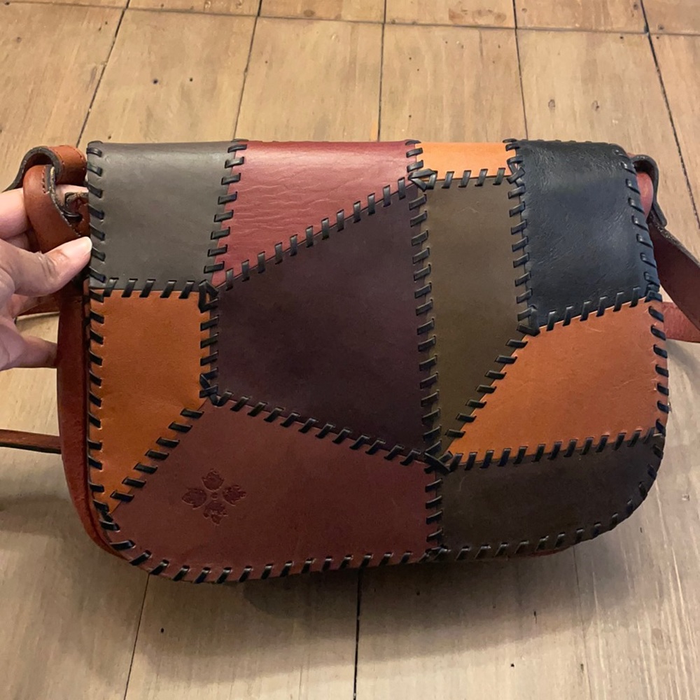 Beautiful purse in new condition!